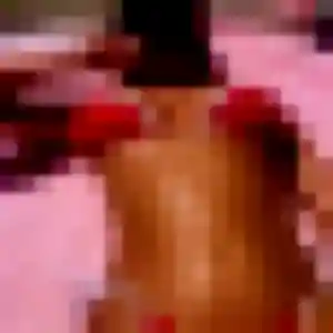 Lina, 27 ans, connectée à Arpajon-sur-Cère pour une rencontre coquine