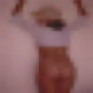 Melanie, 33 ans, en ligne à Béziers pour une rencontre coquine