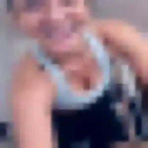 Dina, 23 ans, cherche un rencontre cougar à Bussy-Saint-Georges