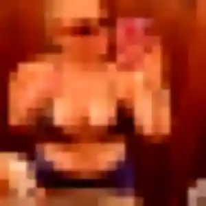 Découvre Anne-Marie, 26 ans à Cahors en privé
