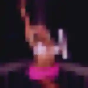 Yvonne (19 ans) à Cancale cherche un rencontre cougar ce soir