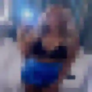Photo perso de Hilary, 42 ans à Cappelle-la-Grande - rencontre coquine