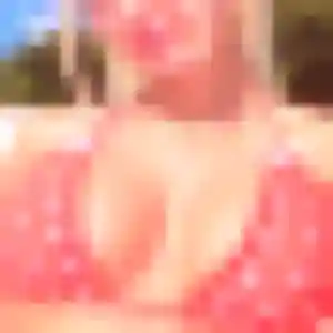 Adelaide (19 ans) à Castelnaudary attend une rencontre aujourd'hui