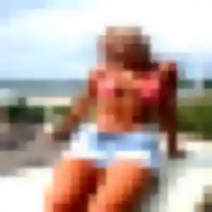 Stephanie, 32 ans, connectée à Châtel-Guyon pour une rencontre coquine