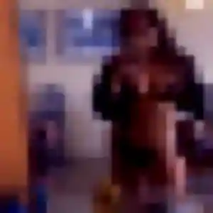 Viviane (32 ans) à Chauray cherche un rencontre cougar maintenant
