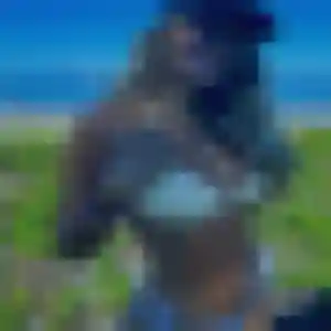 Photo de Delphine à Chevilly-Larue (21 ans) - rencontre cougar sans inscription