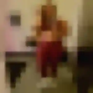 Touria de Clichy-sous-Bois, 20 ans - rencontre cougar en toute liberté