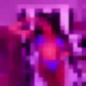 Lucienne, fille de 20 ans cherche rencontre cougar à Comines