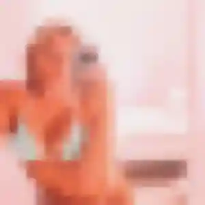 Gabrielle, 32 ans, disponible à Cosne-Cours-sur-Loire pour un rencontre cougar