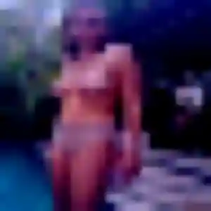 Anais, 23 ans, connectée à Courrières pour une rencontre coquine