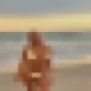 Muriel, femme de 19 ans cherche rencontre cougar à Coutances