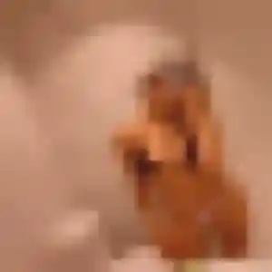 Lola, 38 ans, cherche un rencontre cougar à Déols