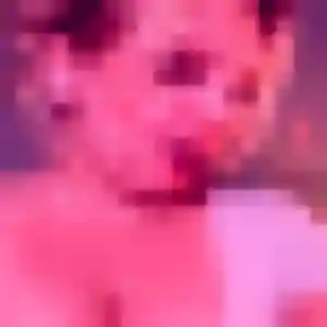 Contacte Delia, 19 ans à Donzère en privé