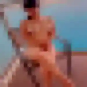 Azalee, 25 ans, disponible à Dourges pour un rencontre cougar