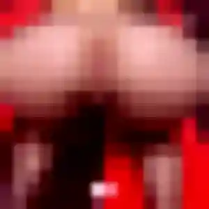 Aurelie, 20 ans, connectée à Douvrin pour une rencontre coquine