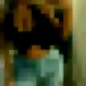 Anouk, femme de 22 ans propose rencontre cougar à Écully