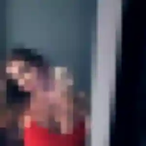 Fleur, 22 ans, connectée à Évreux pour une rencontre coquine