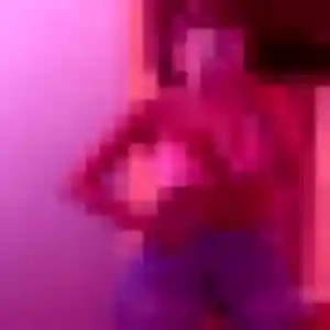 Christelle, 19 ans, en ligne à Floirac pour une rencontre coquine