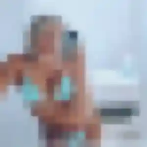 Svetlana, 33 ans, connectée à Garons pour une rencontre coquine