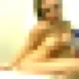 Leontine, 34 ans, connectée à Guichen pour une rencontre coquine