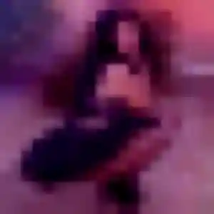 Zara (28 ans) à Hennebont attend une rencontre aujourd'hui
