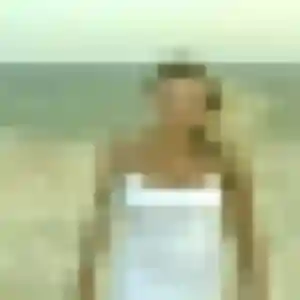 Bettina, femme de 34 ans propose rencontre cougar à Lallaing