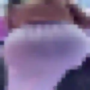 Anne-Sophie de Le Port, 21 ans - rencontre cougar discret
