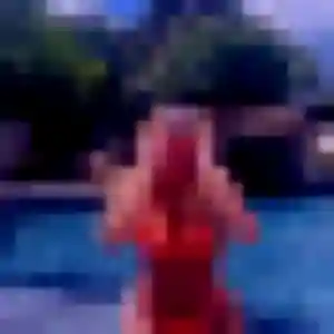 Lucie, 22 ans, en ligne à Louvres pour une rencontre coquine