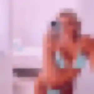 Renee, 21 ans, en ligne à Marcheprime pour un rencontre cougar