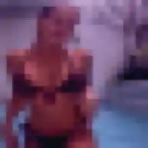 Rejoins Eleonore, 19 ans à Marguerittes en privé