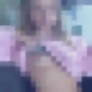 Olympe, 23 ans, en ligne à Marseillan pour une rencontre coquine