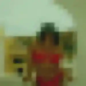 Brune, 20 ans, en ligne à Mios pour une rencontre coquine
