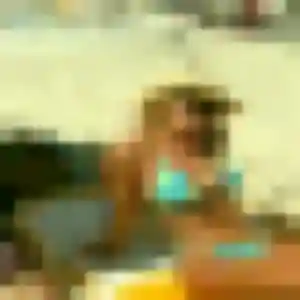 Kenza, 31 ans, connectée à Montech pour un rencontre cougar