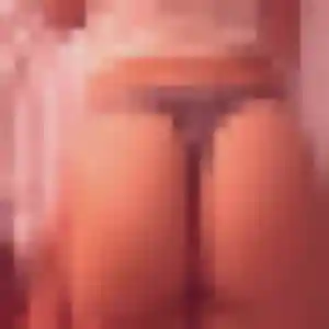 Monique, 19 ans, disponible à Montval-sur-Loir pour une rencontre coquine