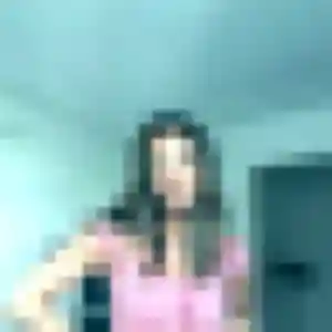 Rejoins Clementine, 21 ans à Noisy-le-Roi gratuitement