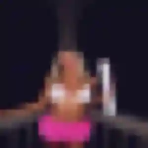 Photo de Nelly à Plouigneau (29 ans) - rencontre cougar anonyme