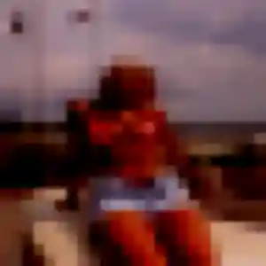 Emeraude, 28 ans, en ligne à Rosny-sur-Seine pour un rencontre cougar