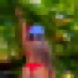 Agathe, 20 ans, en ligne à Rosporden pour un rencontre cougar