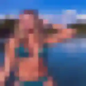 Sylviane, 28 ans, connectée à Roussillon pour une rencontre coquine