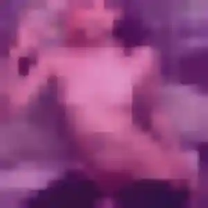 Cyrielle (22 ans) à Saint-Malo propose une rencontre ce soir