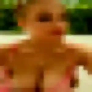 Stephanie, 39 ans, disponible à Saint-Martin-lez-Tatinghem pour un rencontre cougar