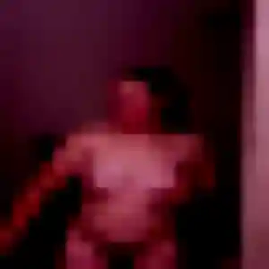 Photo sexy de Touria, 20 ans à Saint-Pierre - plan discret