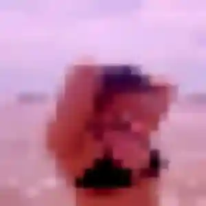 Photo exclusive de Barbara, 20 ans à Saint-Rémy-de-Provence - plan discret
