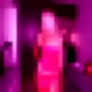 Phoebe, 22 ans, en ligne à Thoiry pour une rencontre coquine