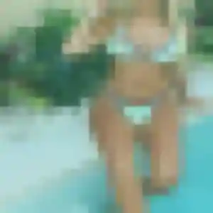 Photo de Adeline à Trans-en-Provence (28 ans) - rencontre cougar gratuit