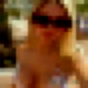Marie-Laure, 22 ans, connectée à Villepinte pour un rencontre cougar