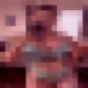 Photo de Melodie à Voisins-le-Bretonneux (42 ans) - rencontre cougar gratuit